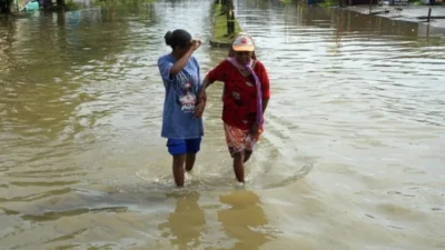 Banjir Genangi 7 RT di Jakarta Selatan Akibat Hujan Deras dan Luapan Kali
